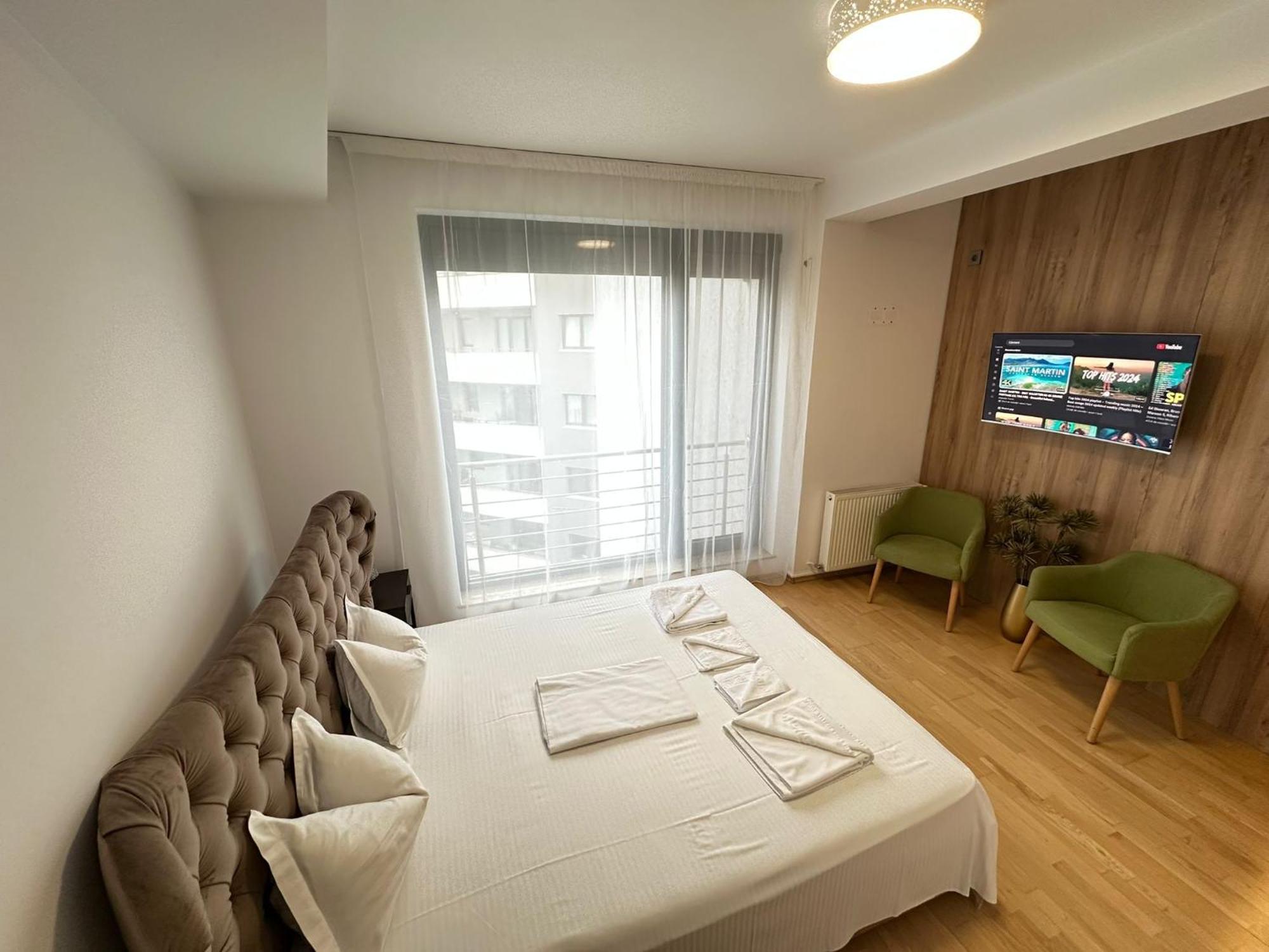 Centru Unirii Luxury Vip Palmier Apartament 2 Camere Cu Terasa Exterioara Amenajata ! Parcare Subterana Privata Climatizata Si Supravegheata Video Dar Doar Cu Rezervare In Limita Locurilor Disponibile !Proprietate In Regim Hoteliep - Nu Are Bucatarie บูคาเรสต์ ภายนอก รูปภาพ