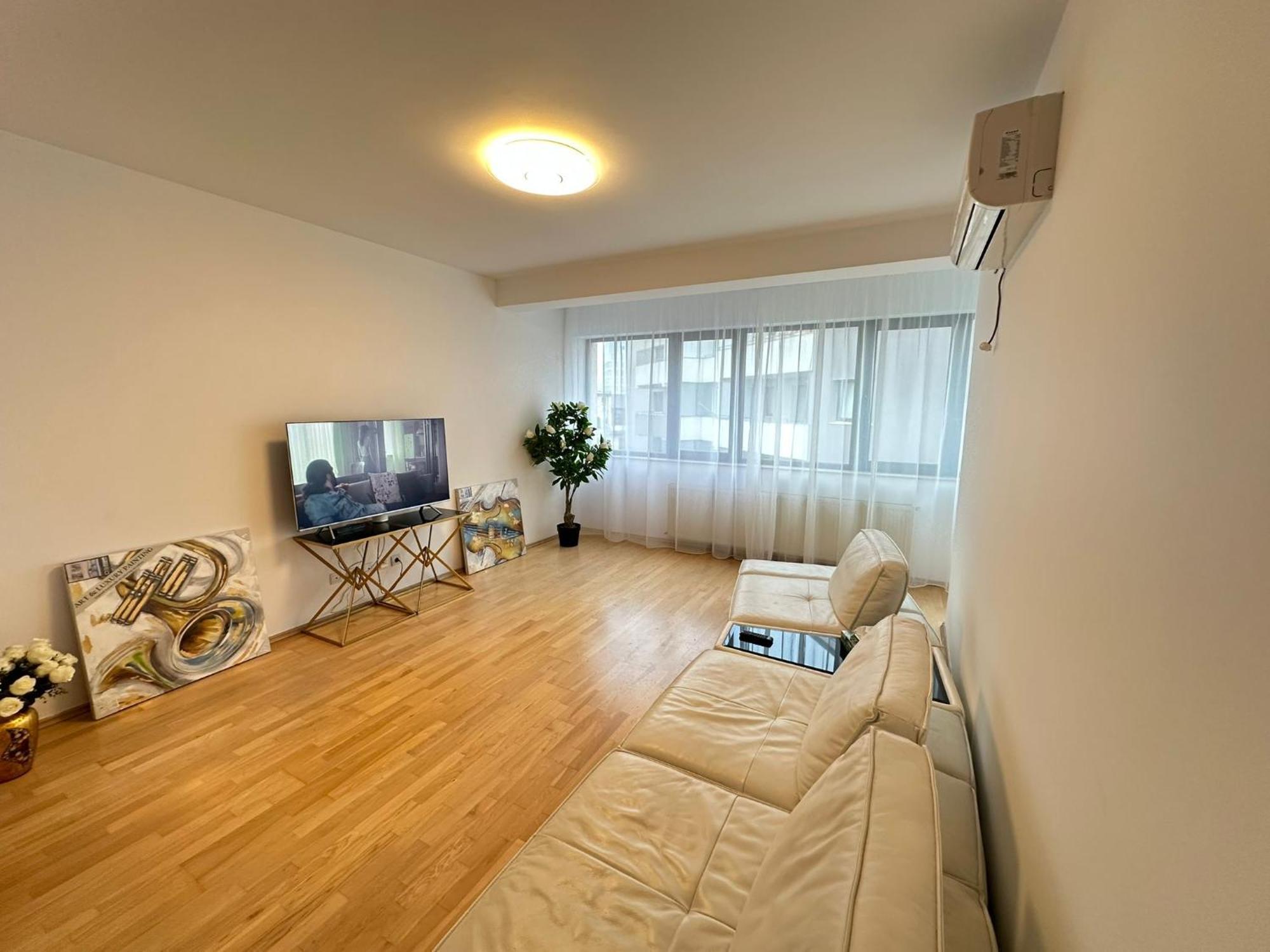 Centru Unirii Luxury Vip Palmier Apartament 2 Camere Cu Terasa Exterioara Amenajata ! Parcare Subterana Privata Climatizata Si Supravegheata Video Dar Doar Cu Rezervare In Limita Locurilor Disponibile !Proprietate In Regim Hoteliep - Nu Are Bucatarie บูคาเรสต์ ภายนอก รูปภาพ