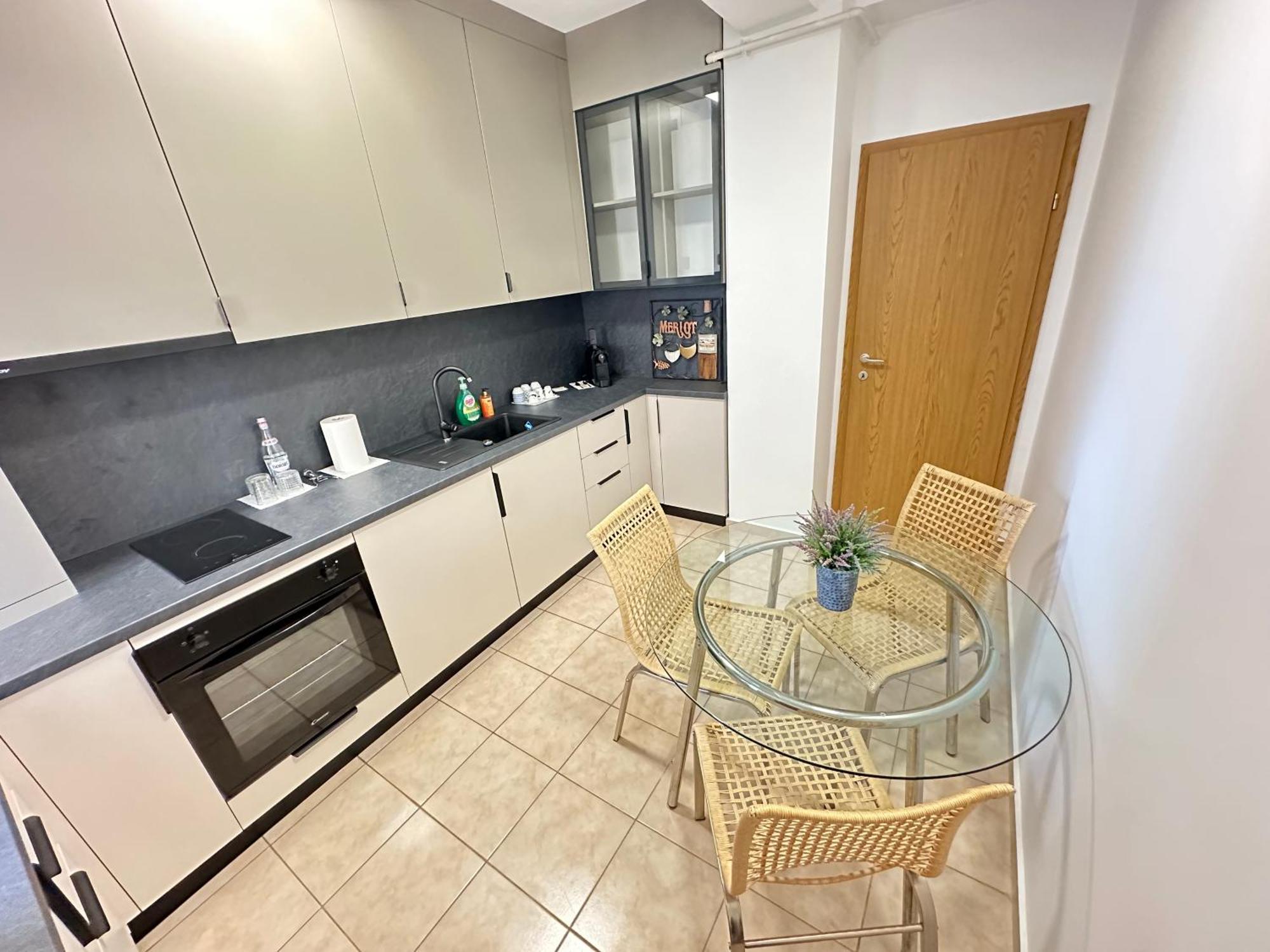 Centru Unirii Luxury Vip Palmier Apartament 2 Camere Cu Terasa Exterioara Amenajata ! Parcare Subterana Privata Climatizata Si Supravegheata Video Dar Doar Cu Rezervare In Limita Locurilor Disponibile !Proprietate In Regim Hoteliep - Nu Are Bucatarie บูคาเรสต์ ภายนอก รูปภาพ